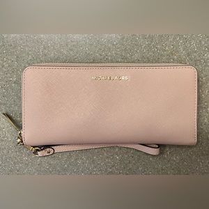 Michael Kors XL Wristlet